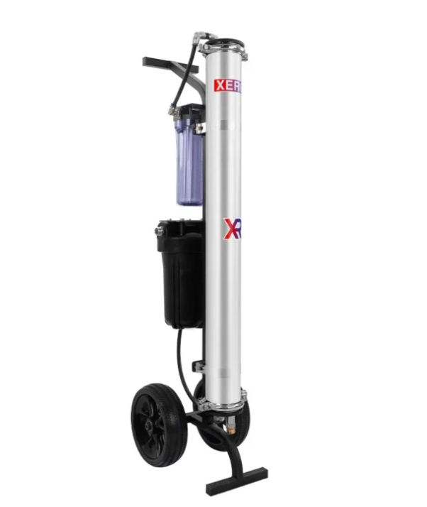 Carbon, reverse-osmosis and de-ionization filtration tank cart used to purify water